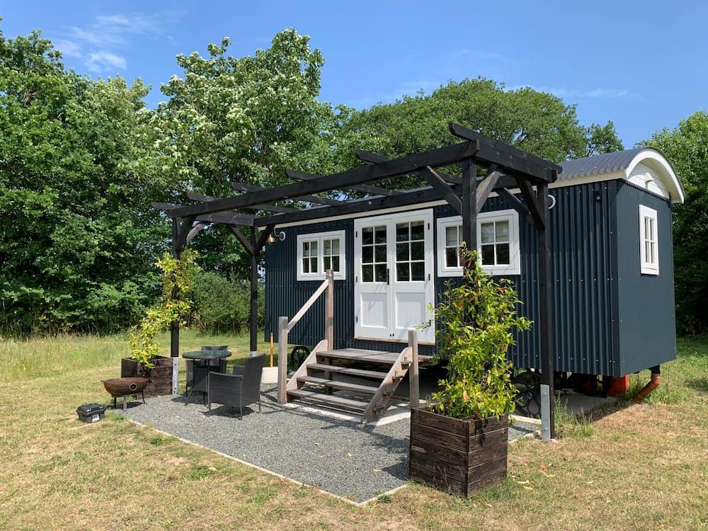 exterior of Samphire shepherds hut